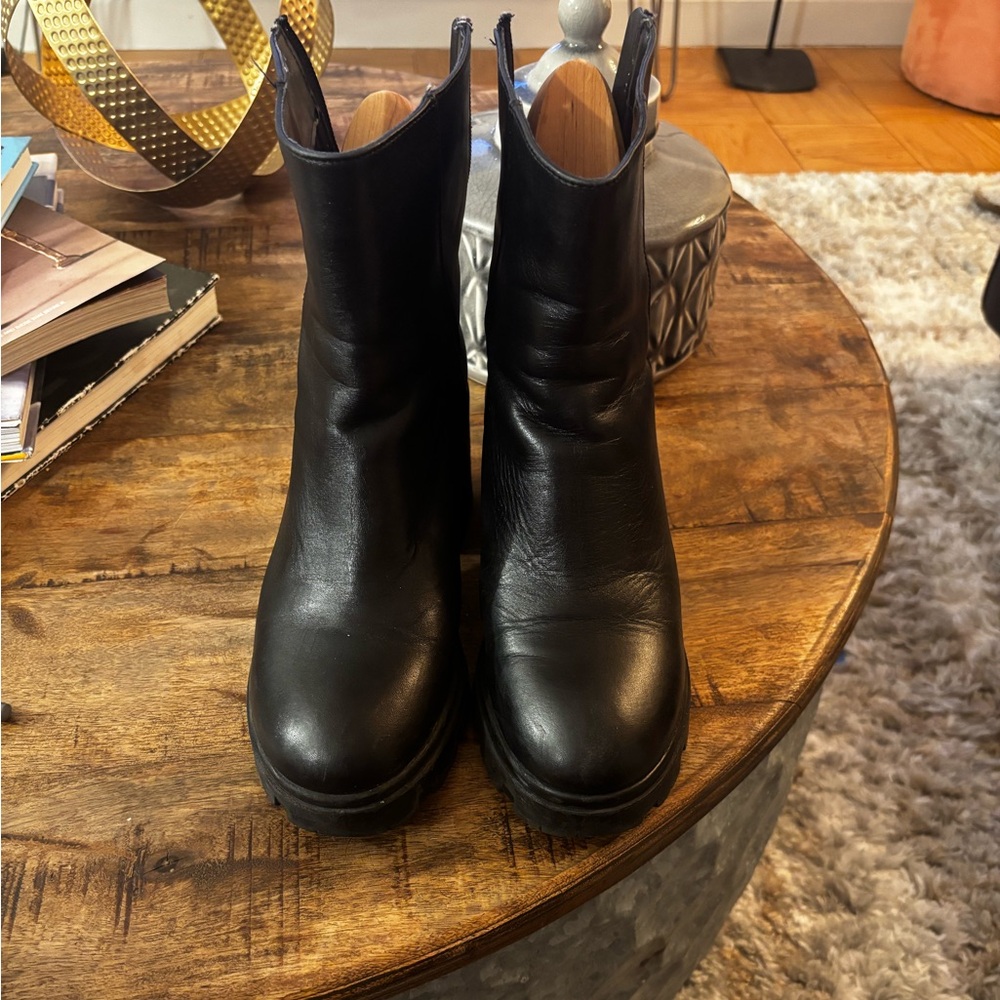 Steve Madden Goucho Women's Black Leather Chunky
Block Heel Ankle Boots Size 8